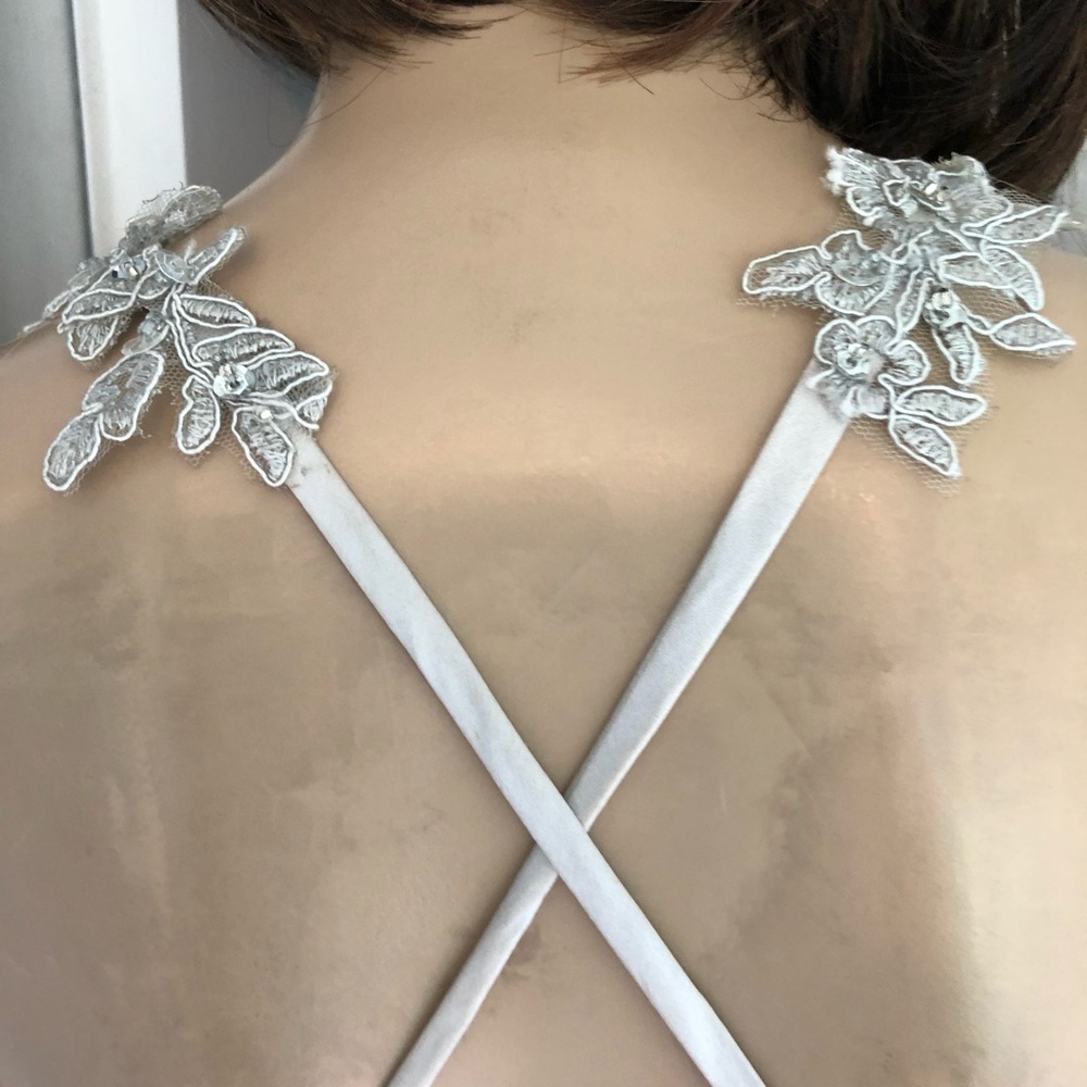 Simple elegant wedding dress❤️ - Picture 4 of 16